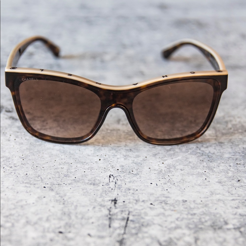 Authentic Tortoise Chanel Sunglasses w/case